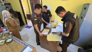 Tindak Lanjut Dugaan Korupsi Dana Hibah KONI, Kejari Lamteng Geledah Kantor Disporapar