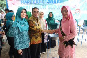 Pjs Bupati Lamteng Buka Acara Makan Bergizi Bagi Bumil dan Launching Sekolah Lansia