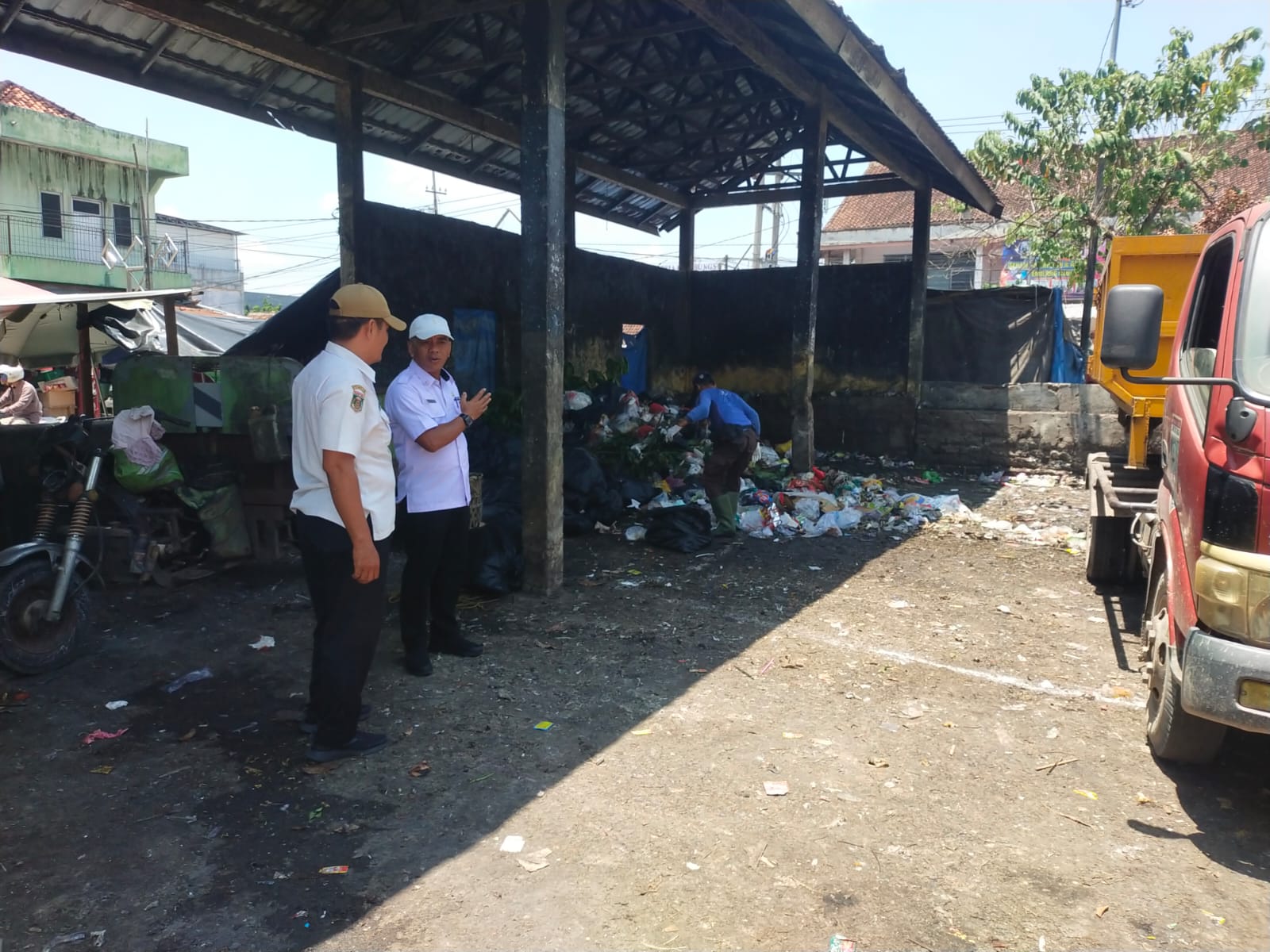 DLH Lamteng Komitmen Lakukan Pengendalian Sampah Secara Maksimal 