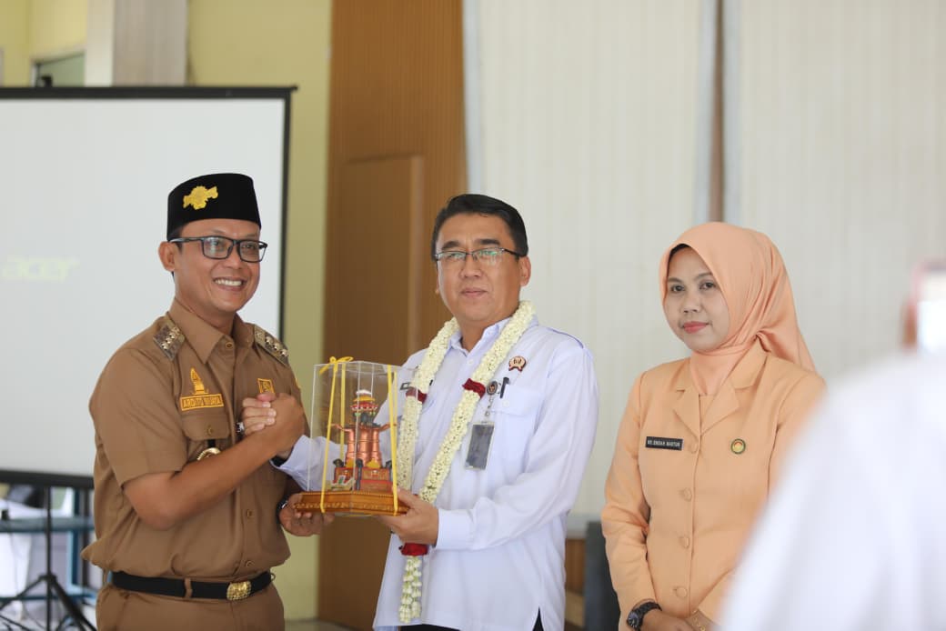 Kejutan di Aula Lapas Gunung Sugih, Begini Ucapan Bupati Ardito untuk Mastur dan Sastra Irawan