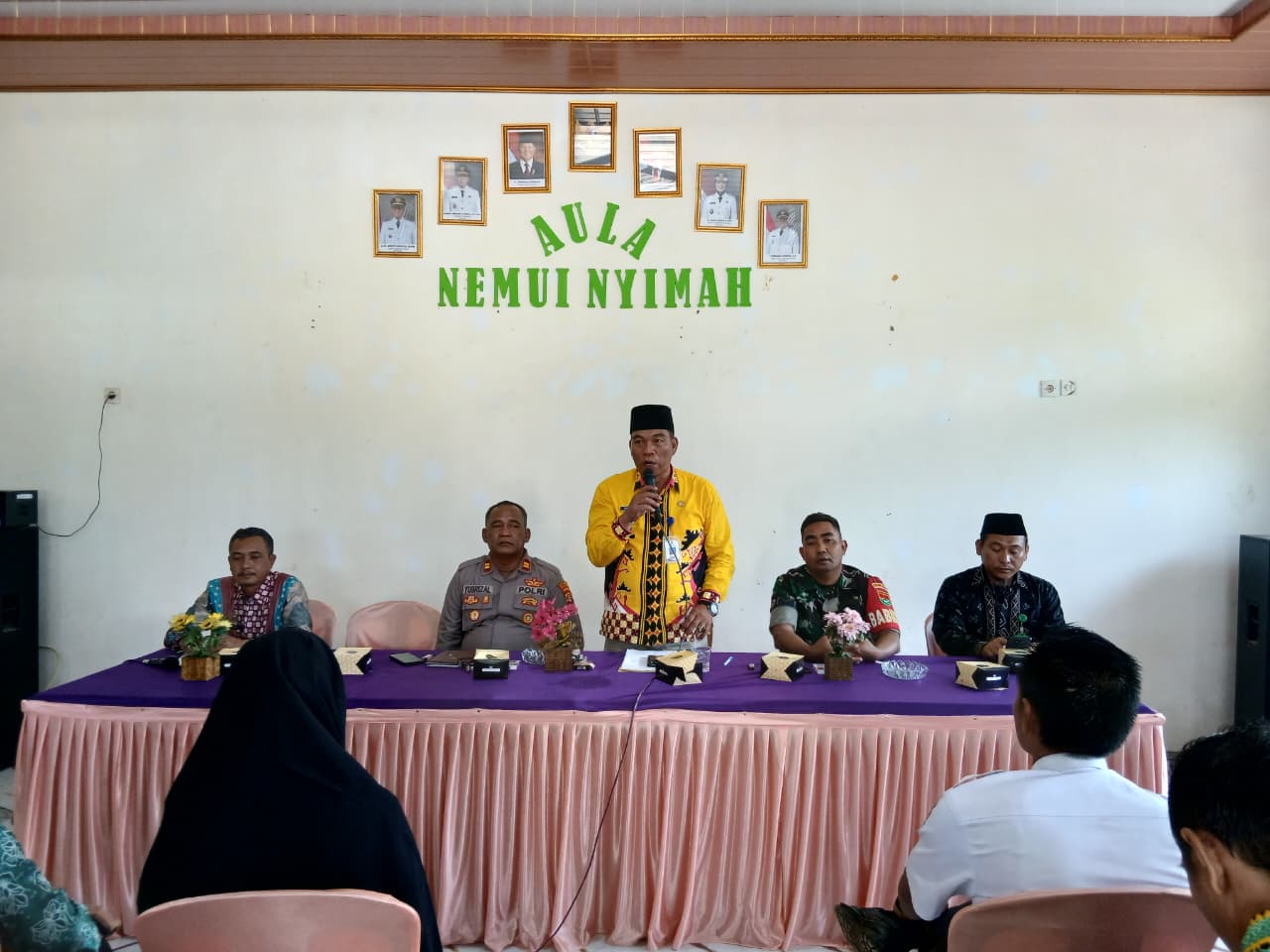 Camat Selagai Lingga Samsul Arief, S.IP Ajak Perangkat Kampung Perkuat Pelayanan dan Pembangunan