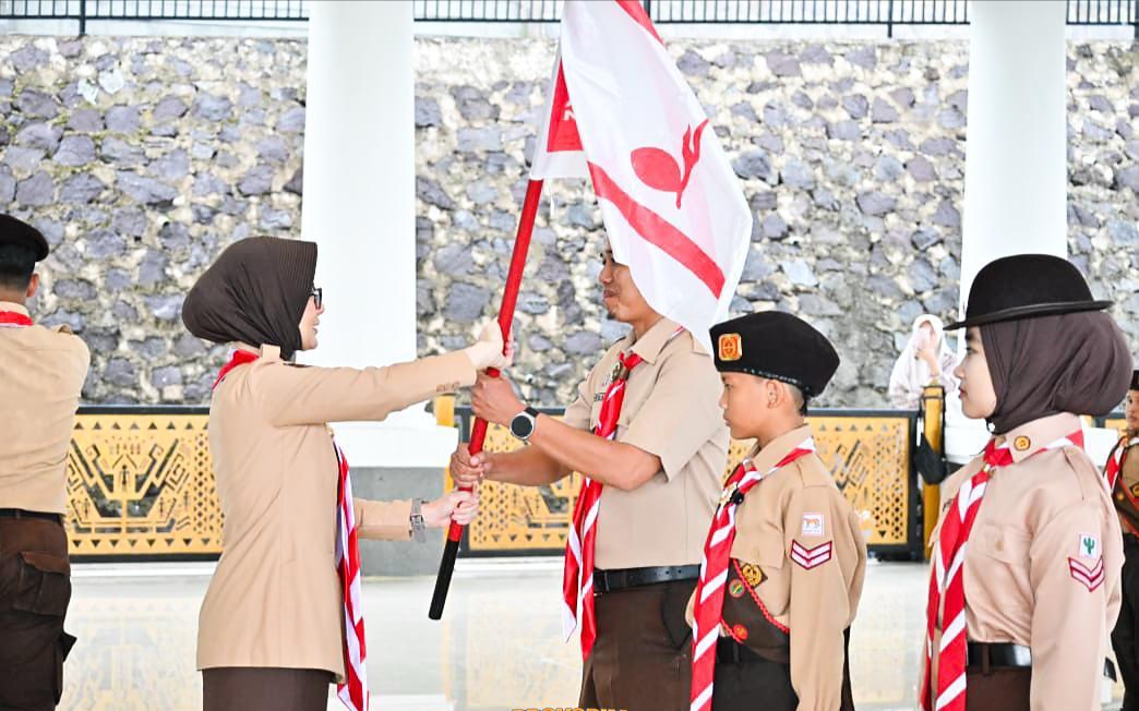 Ketua Mabicab Nanda Indira Lepas 86 Peserta Kontingen Kwarcab Pesawaran pada Jambore Daerah VII Lampung
