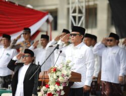 Bupati Ardito Wijaya Pimpin Upacara Hari Santri Nasional 2025 di Lampung Tengah Bupati Ardito Wijaya Pimpin Upacara Hari Santri Nasional 2025 di Lampung Tengah