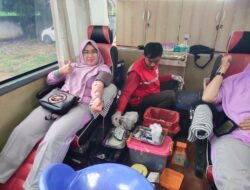 Warga Antusias Ikuti Senam Sehat dan Donor Darah yang Digelar Kecamatan Way Pengubuan