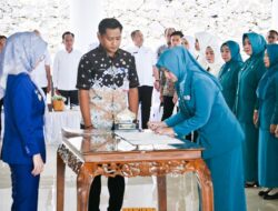 Bupati Pesawaran Kukuhkan Pengurus TP PKK, Dekranasda, Perwosi, Posyandu, dan Bunda Literasi Kecamatan Periode 2025–2030