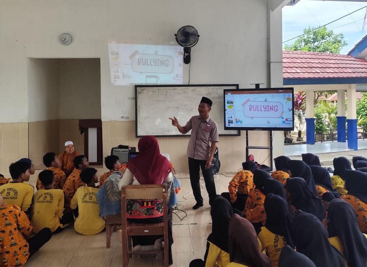 Gencarkan Edukasi Bahaya Bullying, LPA Lamteng Sosialisasi di SMPN 5 Terbanggi Besar
