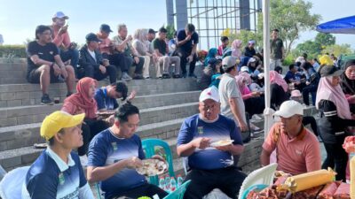 DLH Lampung Tengah Dukung CFD Disporapar dengan Kegiatan Tukar Sampah Jadi Jajanan dan undian Suvenir DLH Lampung Tengah Dukung CFD Disporapar dengan Kegiatan Tukar Sampah Jadi Jajanan dan undian Suvenir