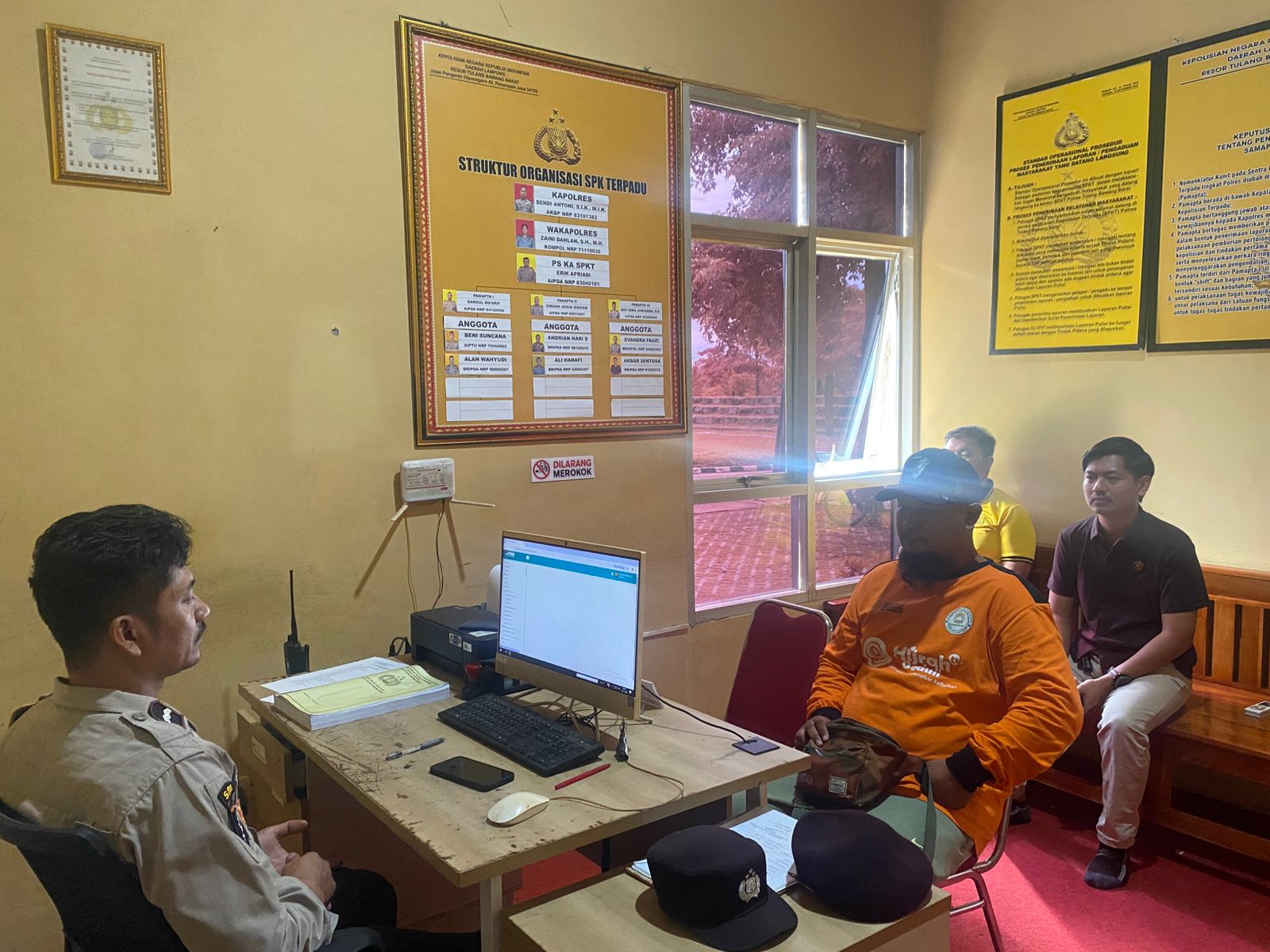 Polres Tulang Bawang Barat Selidiki Video Viral Nenek Korban Curas Diturunkan di Jalan Raya Tata Karya