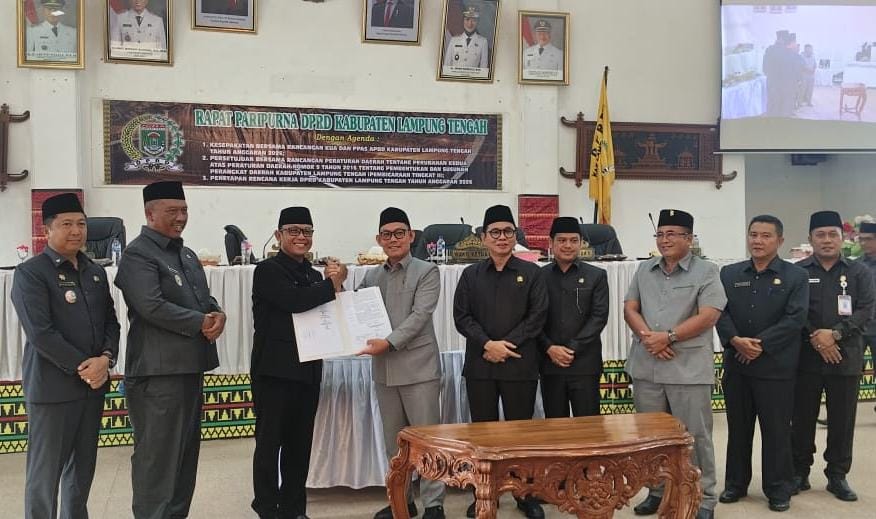 DPRD Lampung Tengah Gelar Rapat Paripurna, Tiga Agenda Strategis Resmi Disahkan