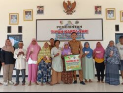 BLT-DD Tahap Akhir Desember 2025 Disalurkan untuk 12 KPM Lansia di Tiyuh Karta Sari