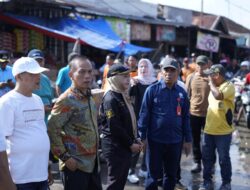 Pemkab Lampung Tengah Turunkan Alat Berat Atasi Banjir Pasar Bandar Jaya Plaza