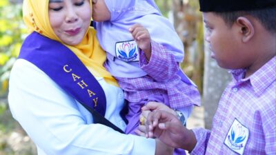 Sentuh Hati di Hari Anak Nasional, drg. Yuniar Musa Ahmad Ajak Hapus Stigma terhadap Anak Berkebutuhan Khusus Sentuh Hati di Hari Anak Nasional, drg. Yuniar Musa Ahmad Ajak Hapus Stigma terhadap Anak Berkebutuhan Khusus