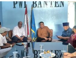 Lima Jurnalis Hilang Kontak saat Liputan Erupsi Gunung Anak Krakatau